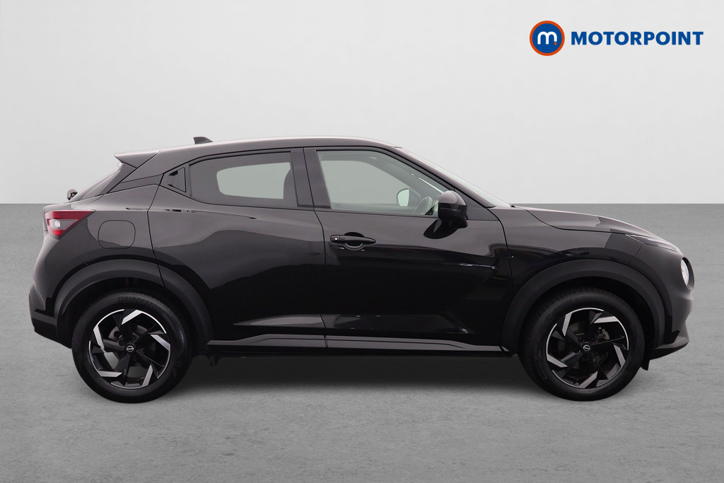 Nissan Juke N-Connecta Automatic Petrol SUV - Stock Number (1677796) - Drivers side