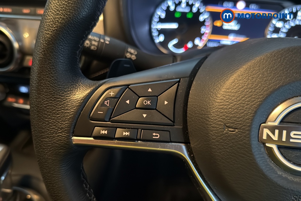Nissan Juke N-Connecta Automatic Petrol SUV - Stock Number (1677797) - 4th supplementary image