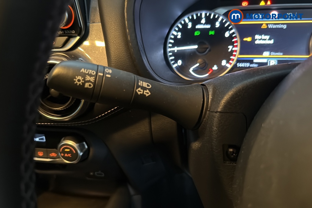 Nissan Juke N-Connecta Automatic Petrol SUV - Stock Number (1677797) - 5th supplementary image