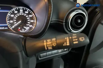 Nissan Juke N-Connecta Automatic Petrol SUV - Stock Number (1677797) - 6th supplementary image