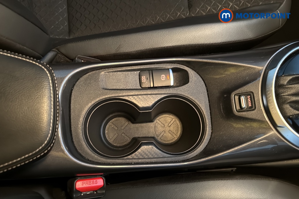 Nissan Juke N-Connecta Automatic Petrol SUV - Stock Number (1677797) - 16th supplementary image