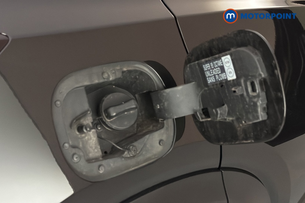 Nissan Juke N-Connecta Automatic Petrol SUV - Stock Number (1677797) - 41st supplementary image