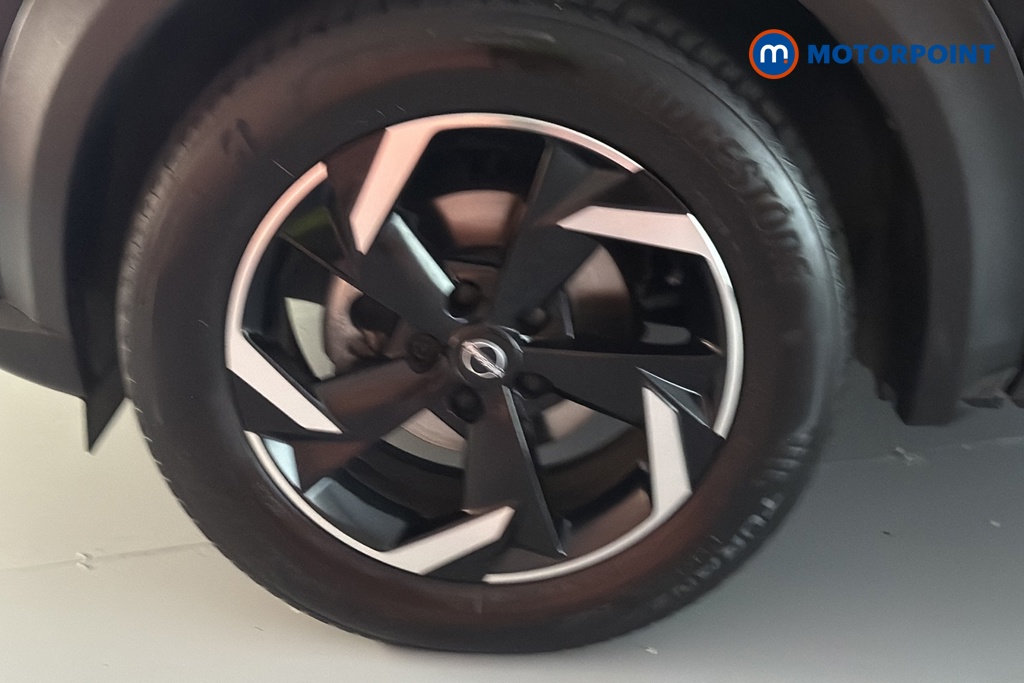 Nissan Juke N-Connecta Automatic Petrol SUV - Stock Number (1677797) - 44th supplementary image