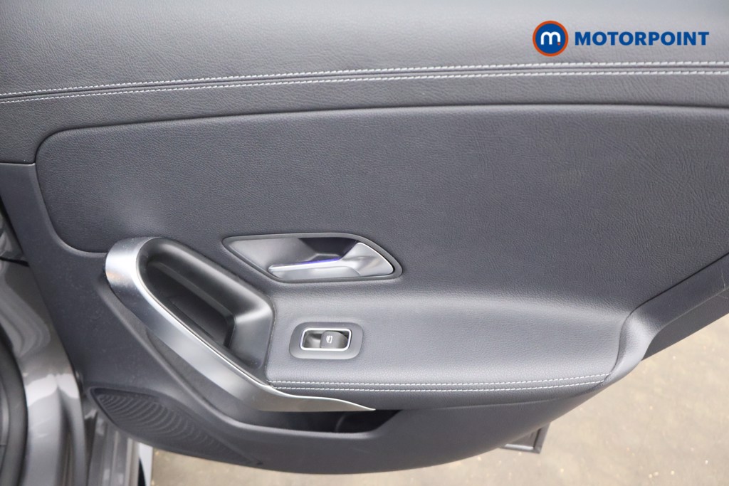 Mercedes-Benz A Class Executive Edition Automatic Petrol Hatchback - Stock Number (1678015) - 21st supplementary image
