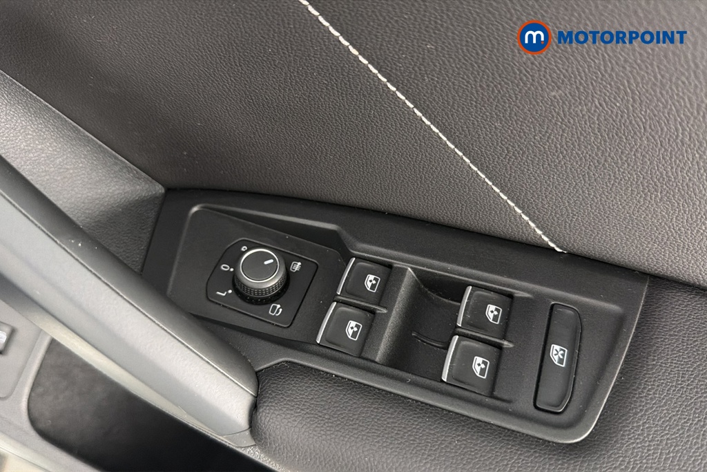 Volkswagen Tiguan R-Line Automatic Petrol Plug-In Hybrid SUV - Stock Number (1678550) - 19th supplementary image