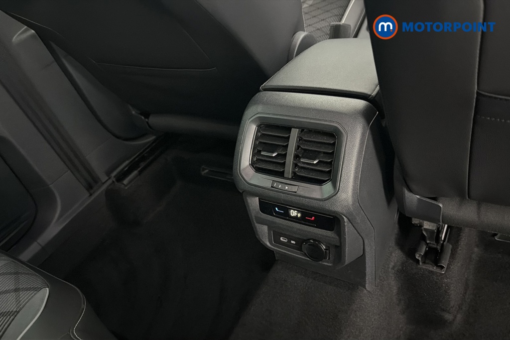 Volkswagen Tiguan R-Line Automatic Petrol Plug-In Hybrid SUV - Stock Number (1678550) - 28th supplementary image