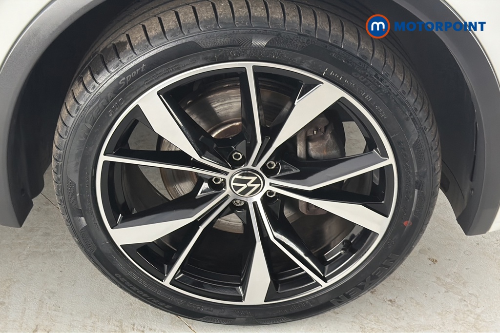 Volkswagen Tiguan R-Line Automatic Petrol Plug-In Hybrid SUV - Stock Number (1678550) - 47th supplementary image