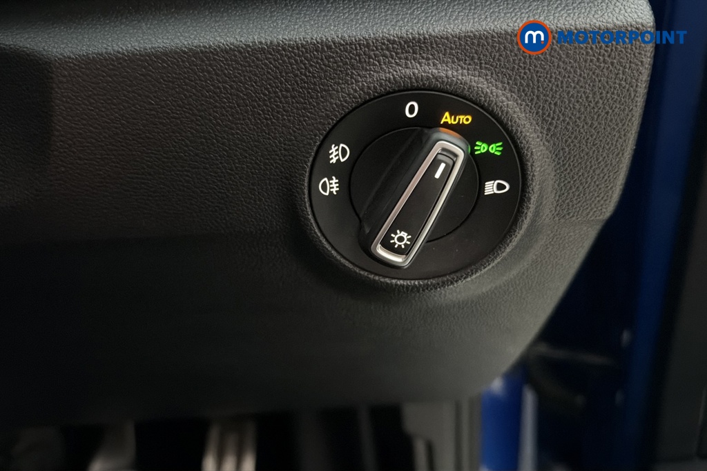 Volkswagen T-Roc R-Line Manual Petrol SUV - Stock Number (1678618) - 11th supplementary image
