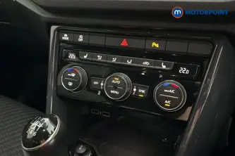 Volkswagen T-Roc R-Line Manual Petrol SUV - Stock Number (1678618) - 12th supplementary image