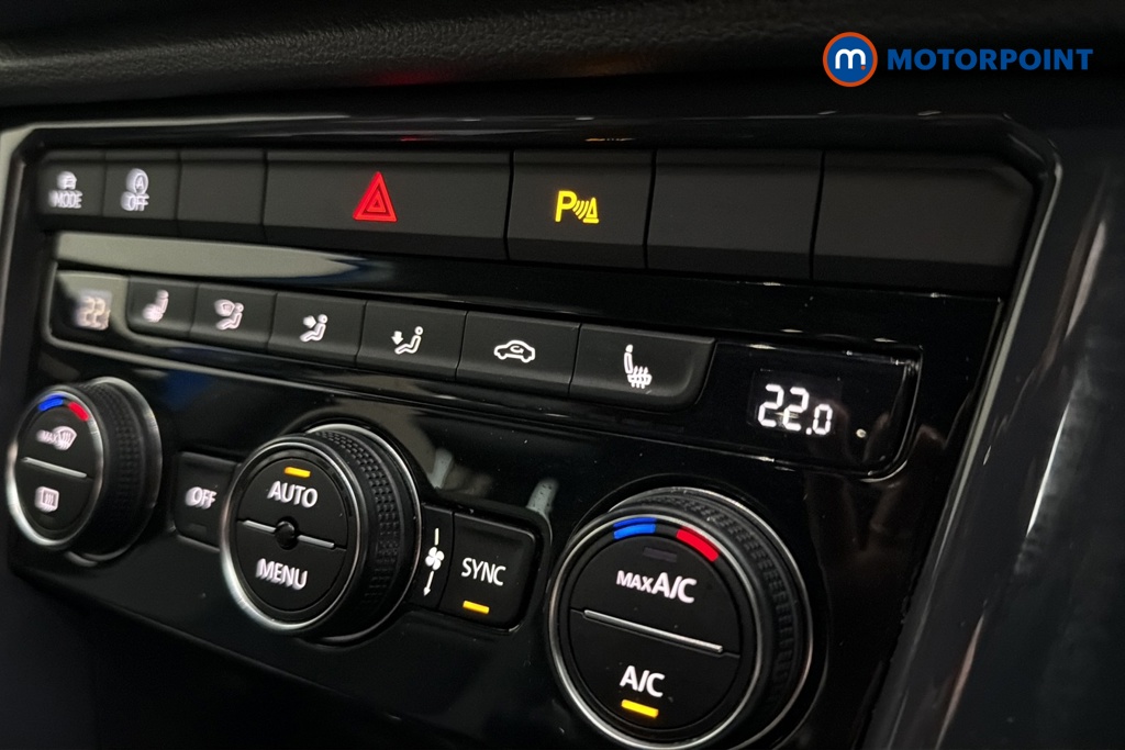 Volkswagen T-Roc R-Line Manual Petrol SUV - Stock Number (1678618) - 14th supplementary image