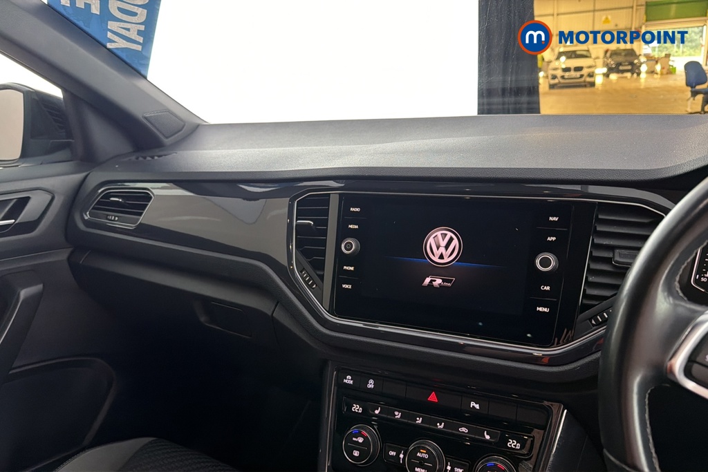 Volkswagen T-Roc R-Line Manual Petrol SUV - Stock Number (1678618) - 1st supplementary image