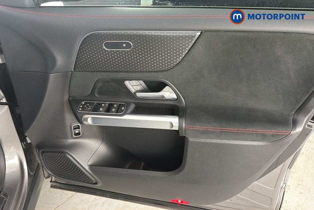 Mercedes-Benz EQB Amg Line Executive Automatic Electric SUV - Stock Number (1678941) - 18th supplementary image