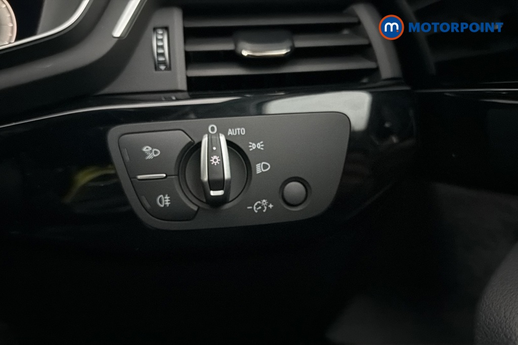 Audi A4 Sport Edition Manual Petrol Saloon - Stock Number (1679436) - 11th supplementary image