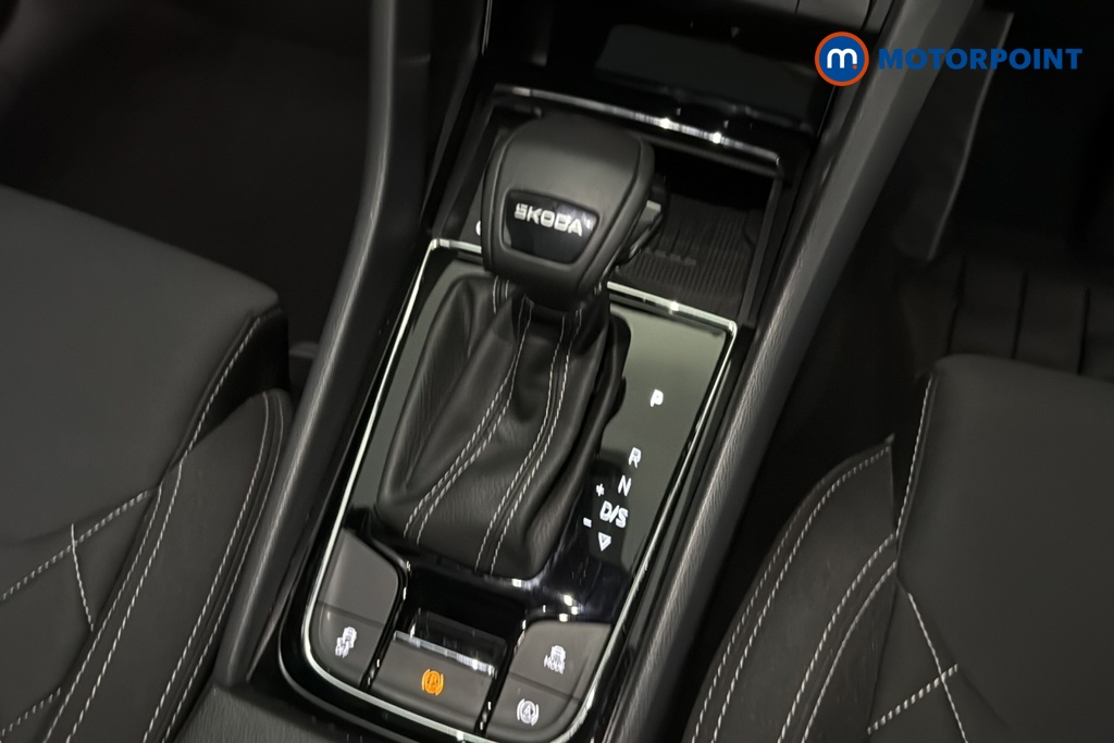 Skoda Karoq Sportline Edition Automatic Petrol SUV - Stock Number (1679907) - 11th supplementary image