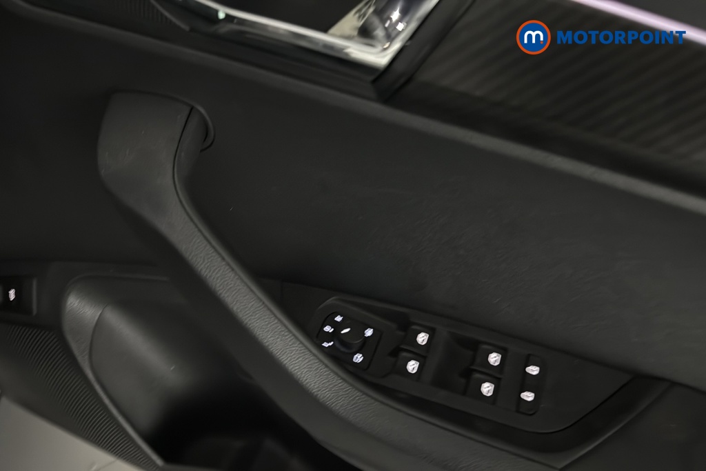 Skoda Karoq Sportline Edition Automatic Petrol SUV - Stock Number (1679907) - 19th supplementary image