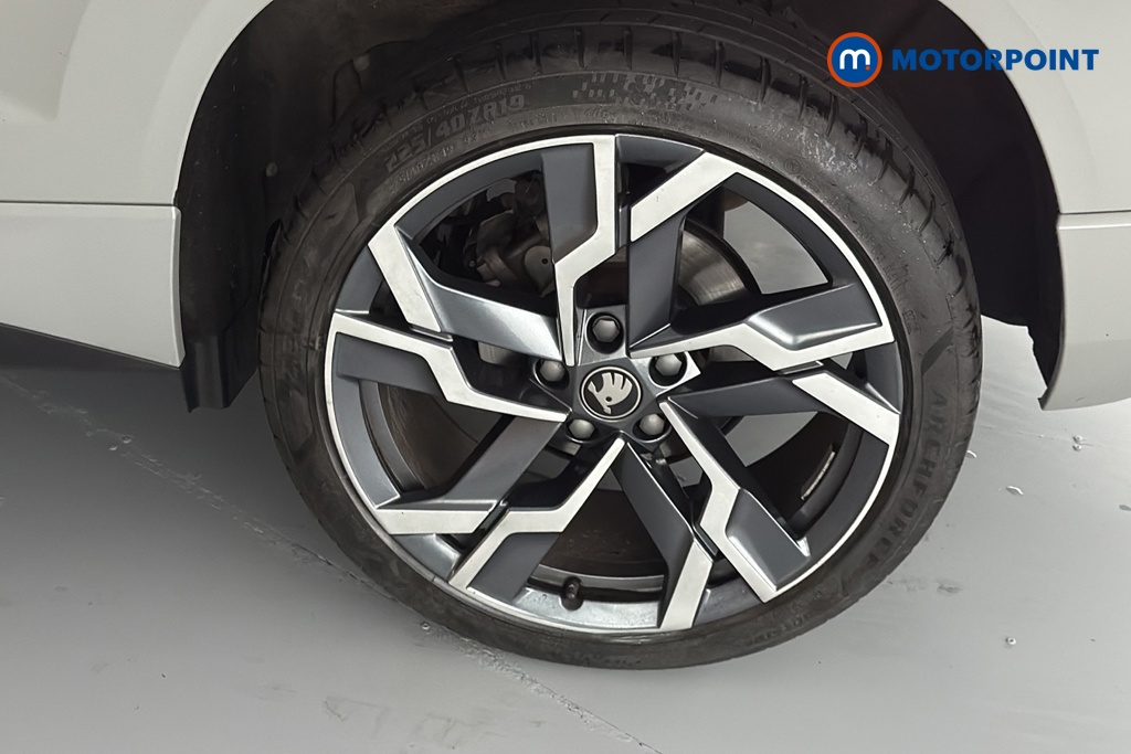 Skoda Karoq Sportline Edition Automatic Petrol SUV - Stock Number (1679907) - 45th supplementary image