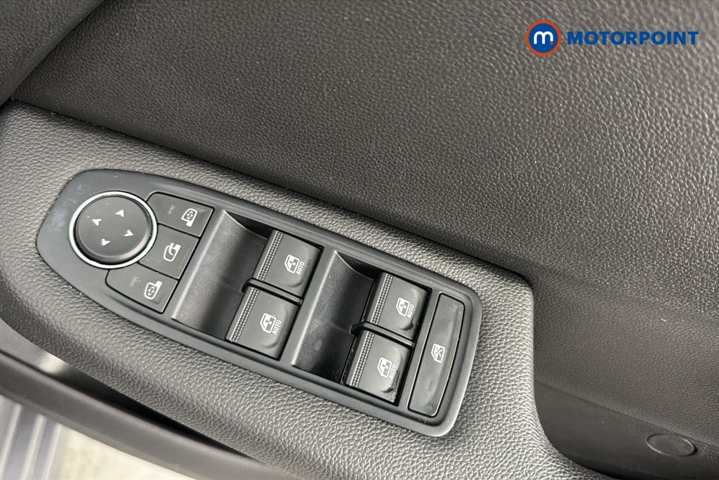 Renault Clio Evolution Manual Petrol Hatchback - Stock Number (1680014) - 19th supplementary image