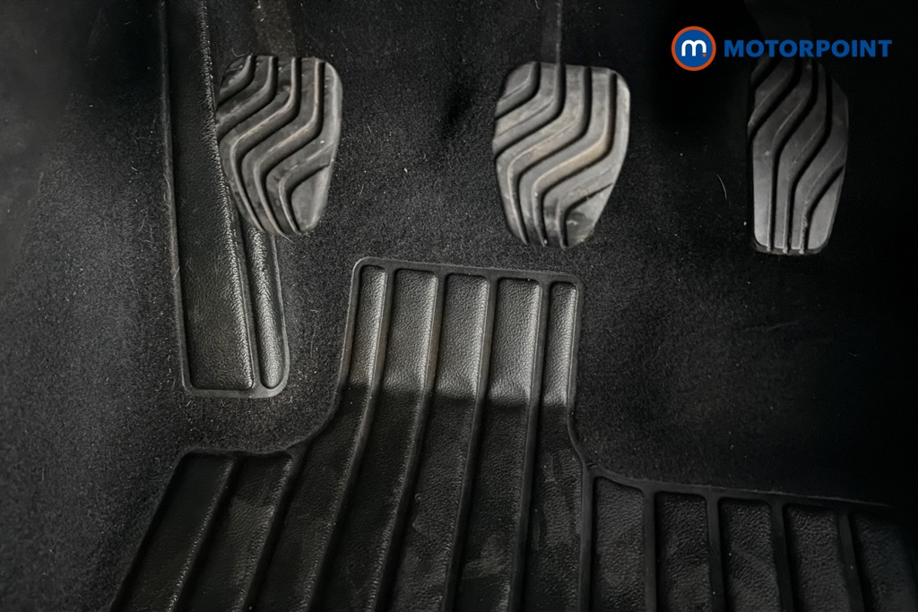 Renault Clio Evolution Manual Petrol Hatchback - Stock Number (1680014) - 24th supplementary image