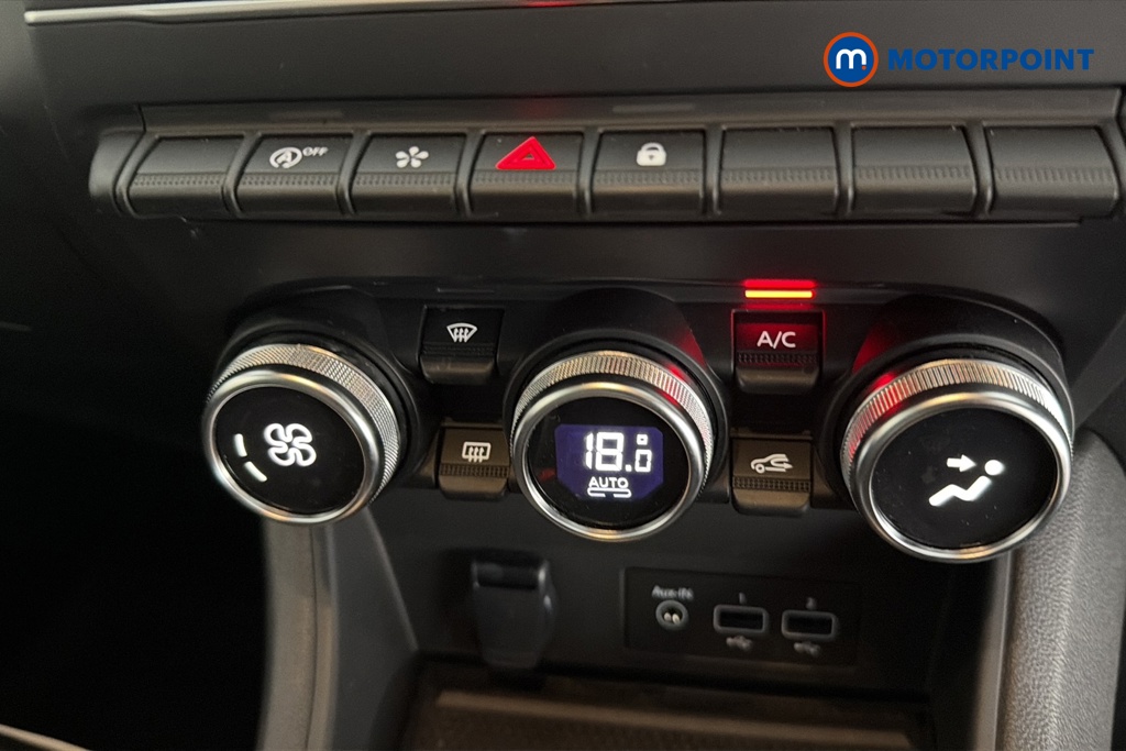 Renault Captur Techno Manual Petrol SUV - Stock Number (1680377) - 12th supplementary image