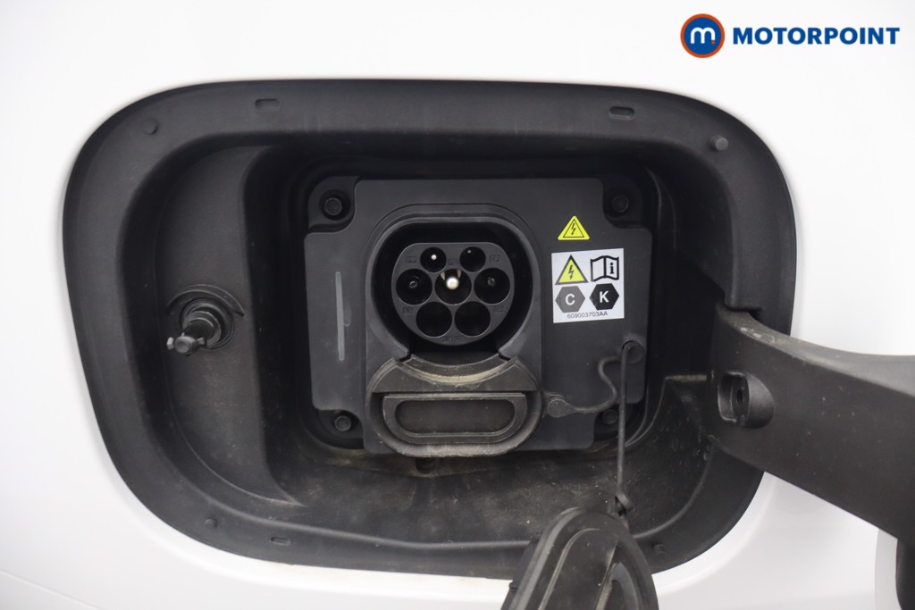 Chery Tiggo 8 Summit Automatic Petrol Plug-In Hybrid SUV - Stock Number (1680586) - 8th supplementary image