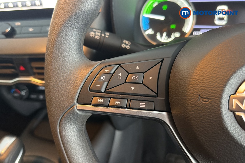 Nissan Juke Acenta Premium Automatic Petrol-Electric Hybrid SUV - Stock Number (1680825) - 4th supplementary image