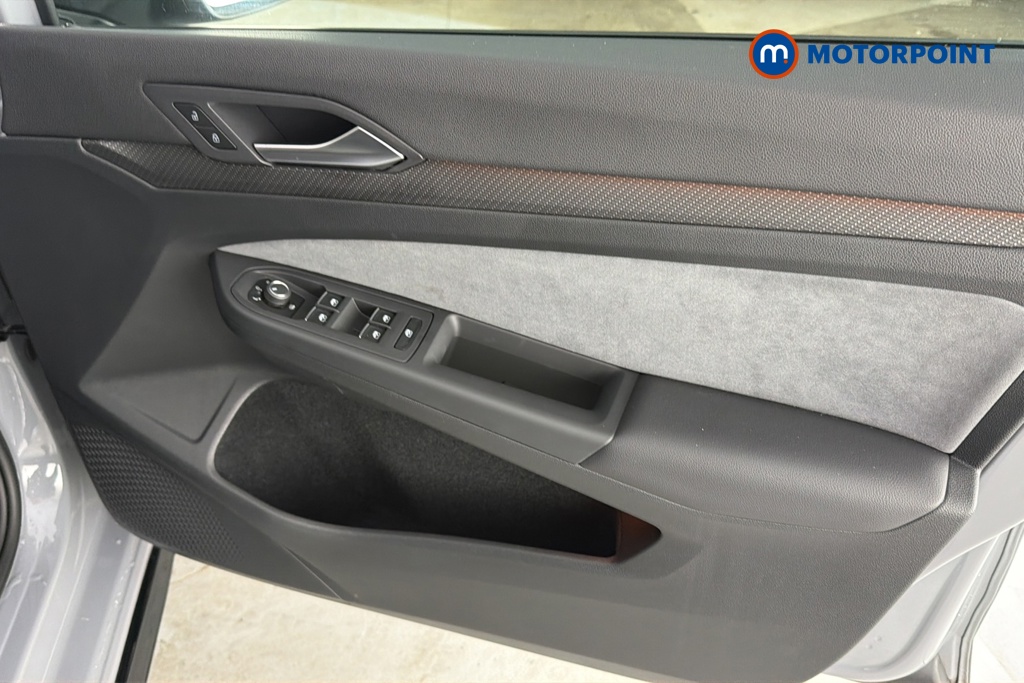 Volkswagen Golf R-Line Automatic Petrol Hatchback - Stock Number (1680880) - 18th supplementary image