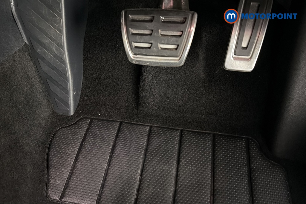 Volkswagen Golf R-Line Automatic Petrol Hatchback - Stock Number (1680880) - 24th supplementary image