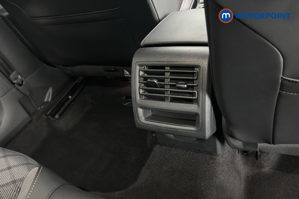 Volkswagen Golf R-Line Automatic Petrol Hatchback - Stock Number (1680880) - 28th supplementary image