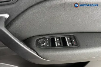 Renault Captur S Edition Automatic Petrol Plug-In Hybrid SUV - Stock Number (1680999) - 10th supplementary image