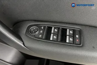 Renault Captur S Edition Automatic Petrol Plug-In Hybrid SUV - Stock Number (1680999) - 19th supplementary image