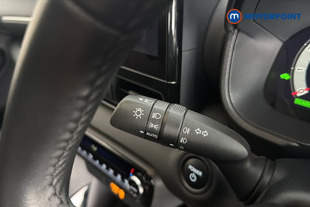 Toyota Yaris Excel Automatic Petrol-Electric Hybrid Hatchback - Stock Number (1681112) - 5th supplementary image