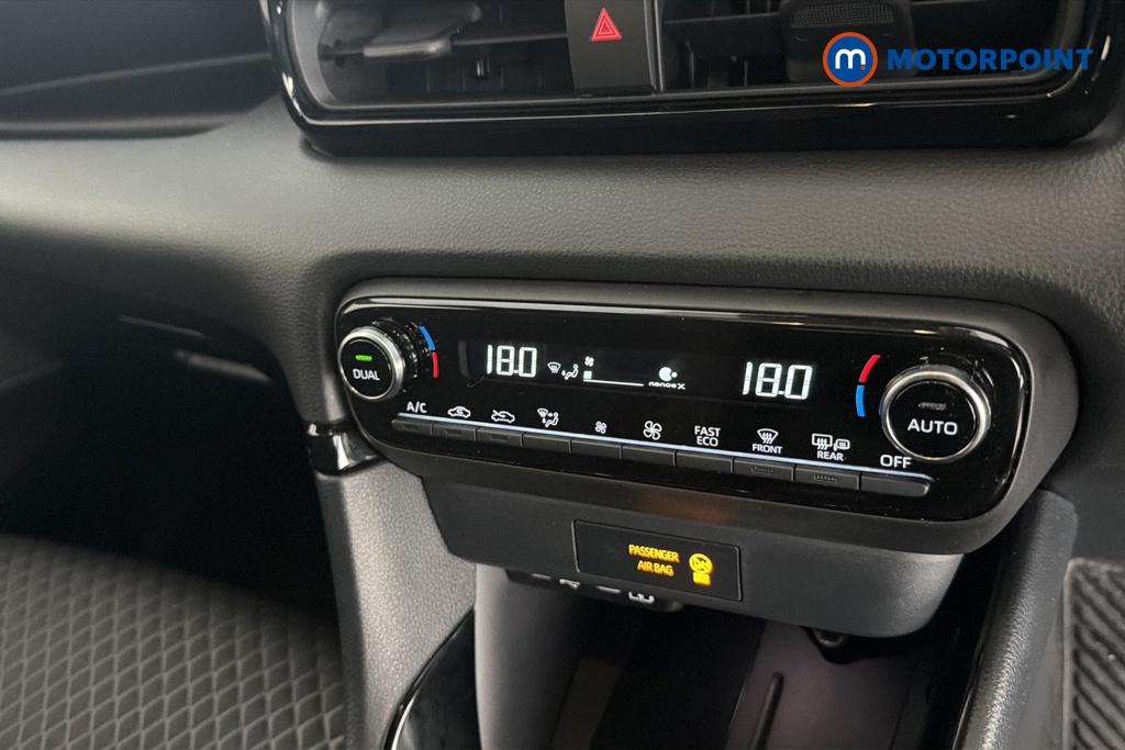 Toyota Yaris Excel Automatic Petrol-Electric Hybrid Hatchback - Stock Number (1681112) - 12th supplementary image