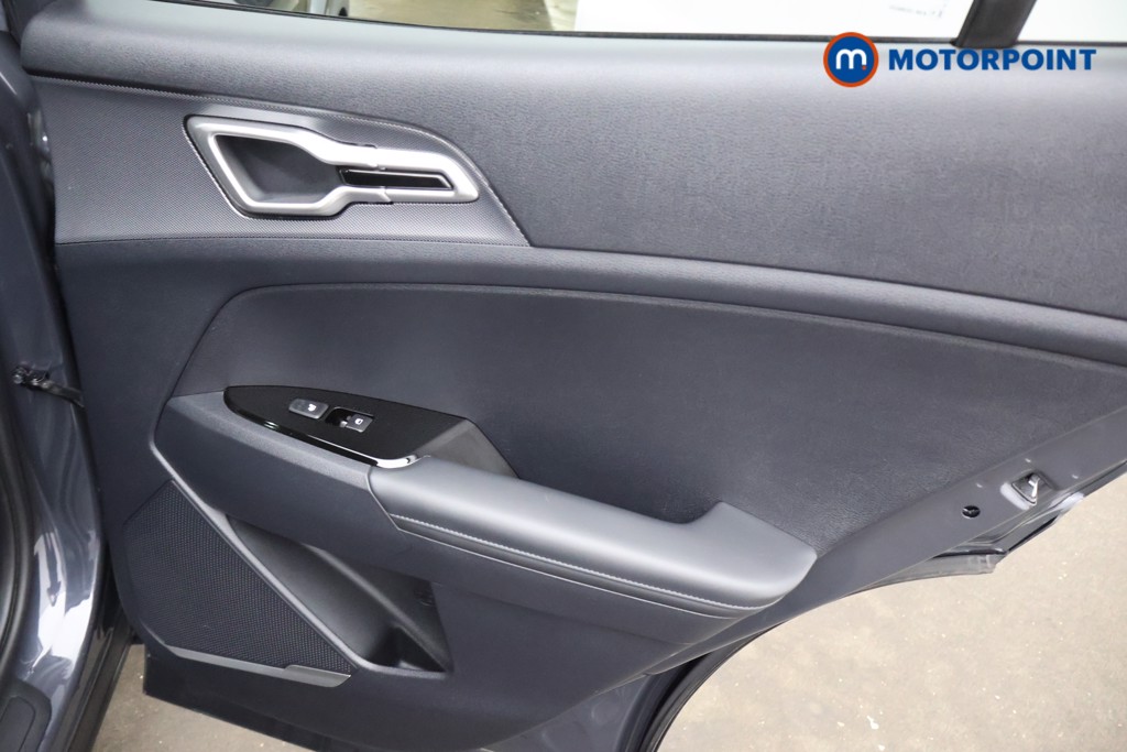 KIA Sportage 3 Automatic Petrol-Electric Hybrid SUV - Stock Number (1681908) - 19th supplementary image