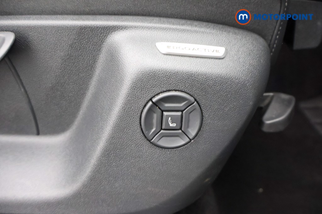 Volkswagen Tiguan R-Line Automatic Petrol Plug-In Hybrid SUV - Stock Number (1667400) - 17th supplementary image