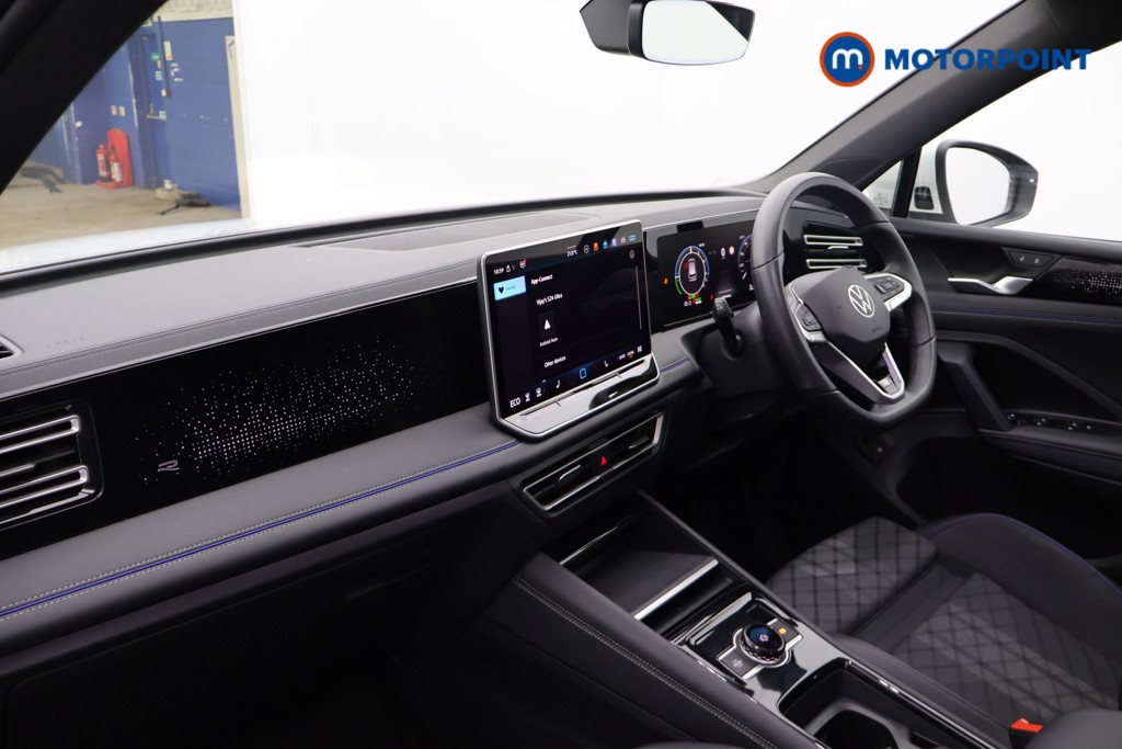 Volkswagen Tiguan R-Line Automatic Petrol Plug-In Hybrid SUV - Stock Number (1667400) - 22nd supplementary image