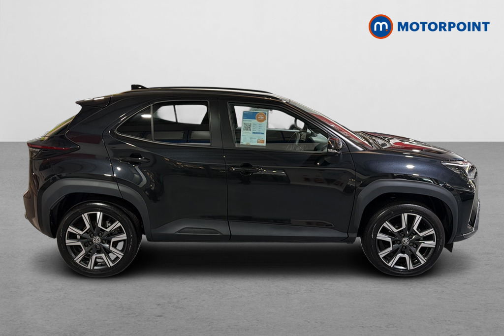 Toyota Yaris Cross Excel Automatic Petrol-Electric Hybrid Estate - Stock Number (1668714) - Passenger side