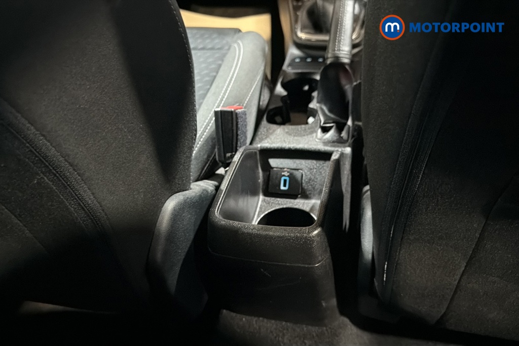 Ford Fiesta Zetec Manual Petrol Hatchback - Stock Number (1670682) - 28th supplementary image