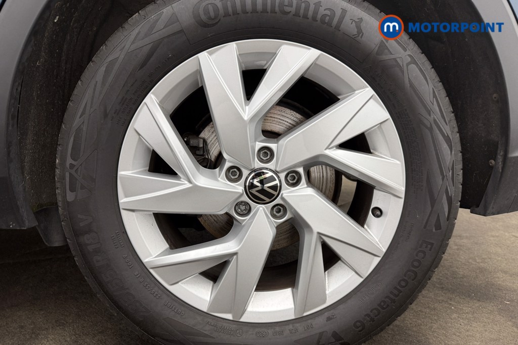 Volkswagen Tiguan Life Automatic Petrol SUV - Stock Number (1672605) - 13th supplementary image