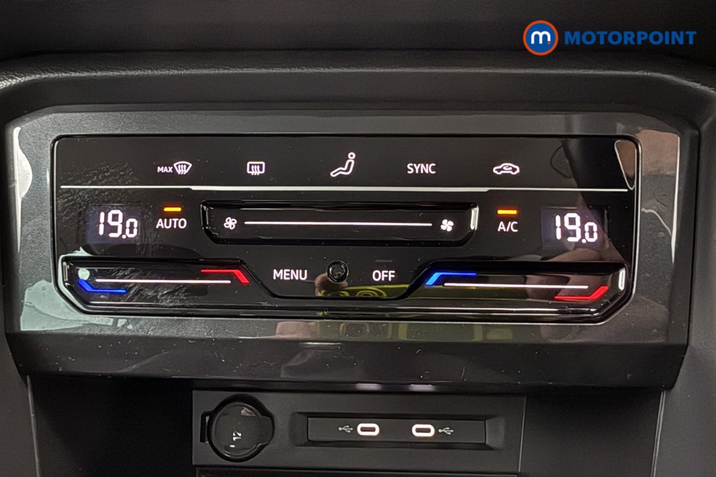 Volkswagen Tiguan Life Automatic Petrol SUV - Stock Number (1672605) - 16th supplementary image