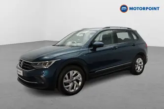 Volkswagen Tiguan Life Automatic Petrol SUV - Stock Number (1672605) - Passenger side front corner