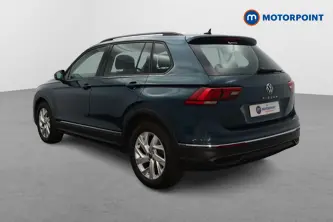 Volkswagen Tiguan Life Automatic Petrol SUV - Stock Number (1672605) - Passenger side rear corner