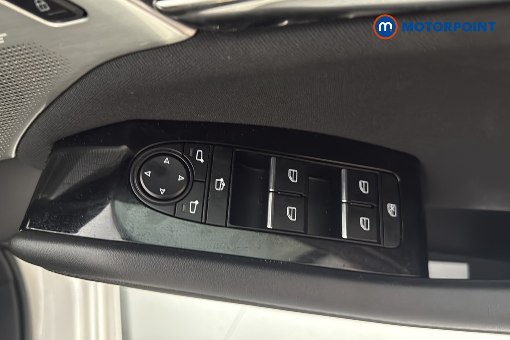 Mazda 3 Exclusive-Line Automatic Petrol Hatchback - Stock Number (1672735) - 19th supplementary image