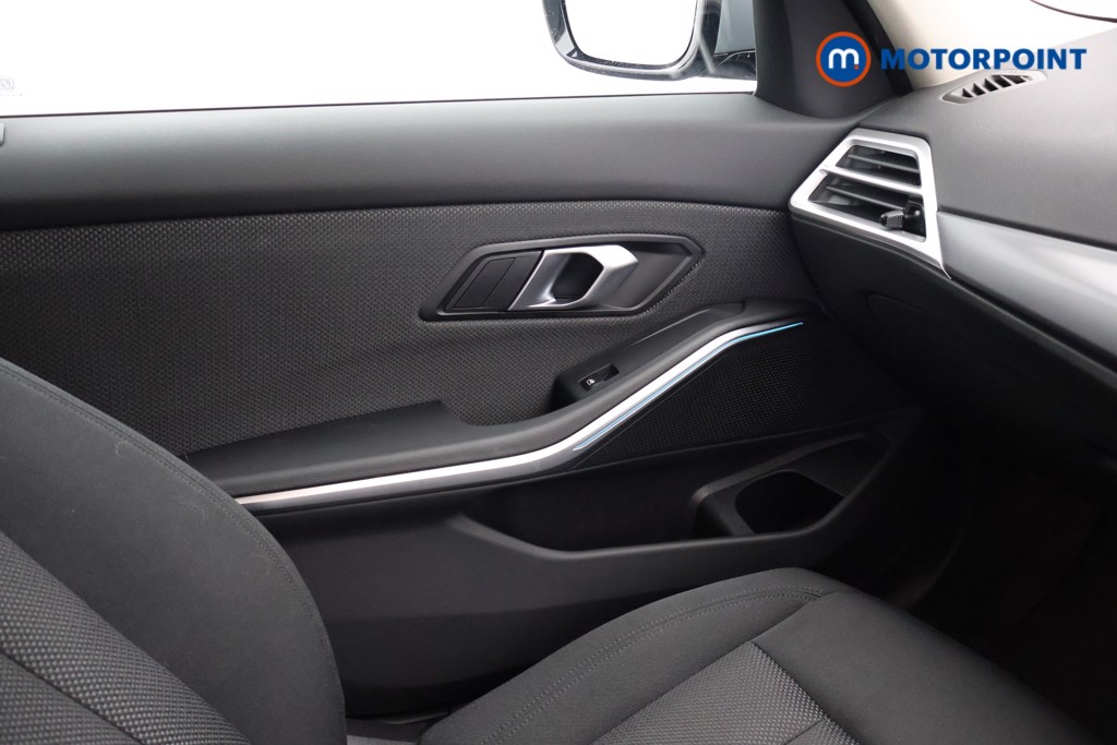 BMW 3 Series Sport Automatic Petrol Plug-In Hybrid Saloon - Stock Number (1675969) - 11th supplementary image