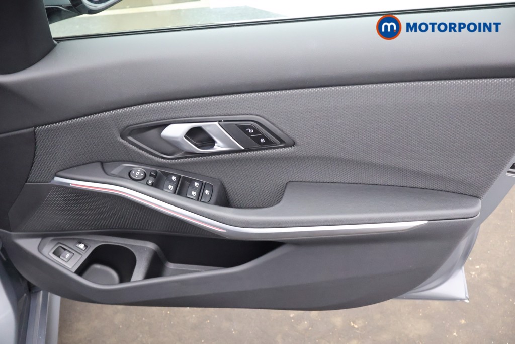 BMW 3 Series Sport Automatic Petrol Plug-In Hybrid Saloon - Stock Number (1675969) - 12th supplementary image
