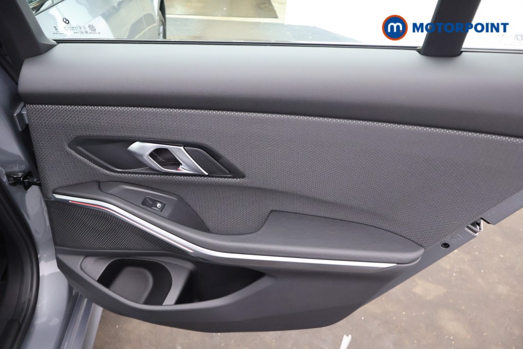 BMW 3 Series Sport Automatic Petrol Plug-In Hybrid Saloon - Stock Number (1675969) - 19th supplementary image