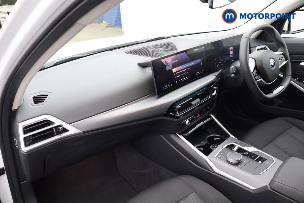 BMW 3 Series Sport Automatic Petrol Plug-In Hybrid Estate - Stock Number (1675970) - 24th supplementary image