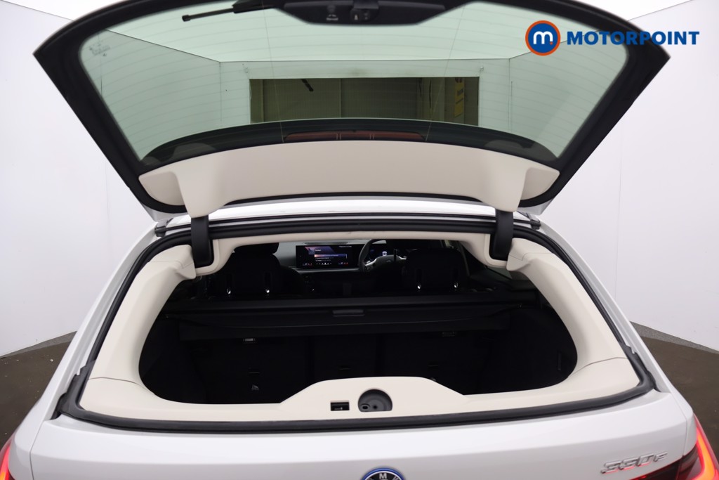 BMW 3 Series Sport Automatic Petrol Plug-In Hybrid Estate - Stock Number (1675970) - 28th supplementary image