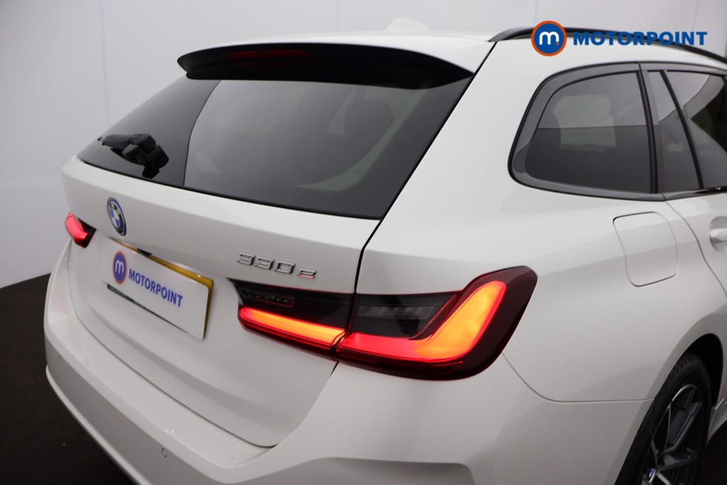 BMW 3 Series Sport Automatic Petrol Plug-In Hybrid Estate - Stock Number (1675970) - 29th supplementary image