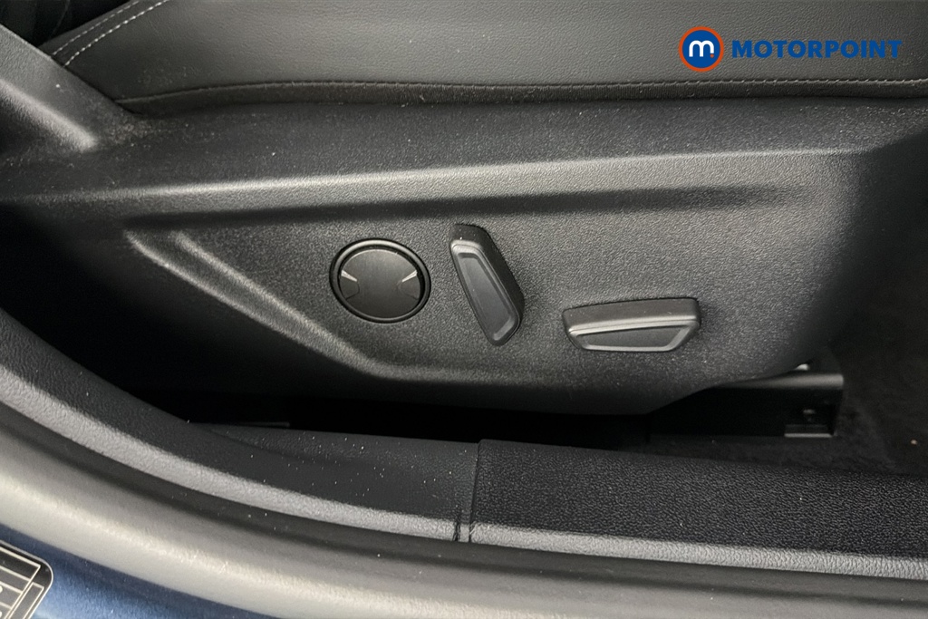 Ford Focus Titanium X Manual Petrol Hatchback - Stock Number (1676030) - 23rd supplementary image