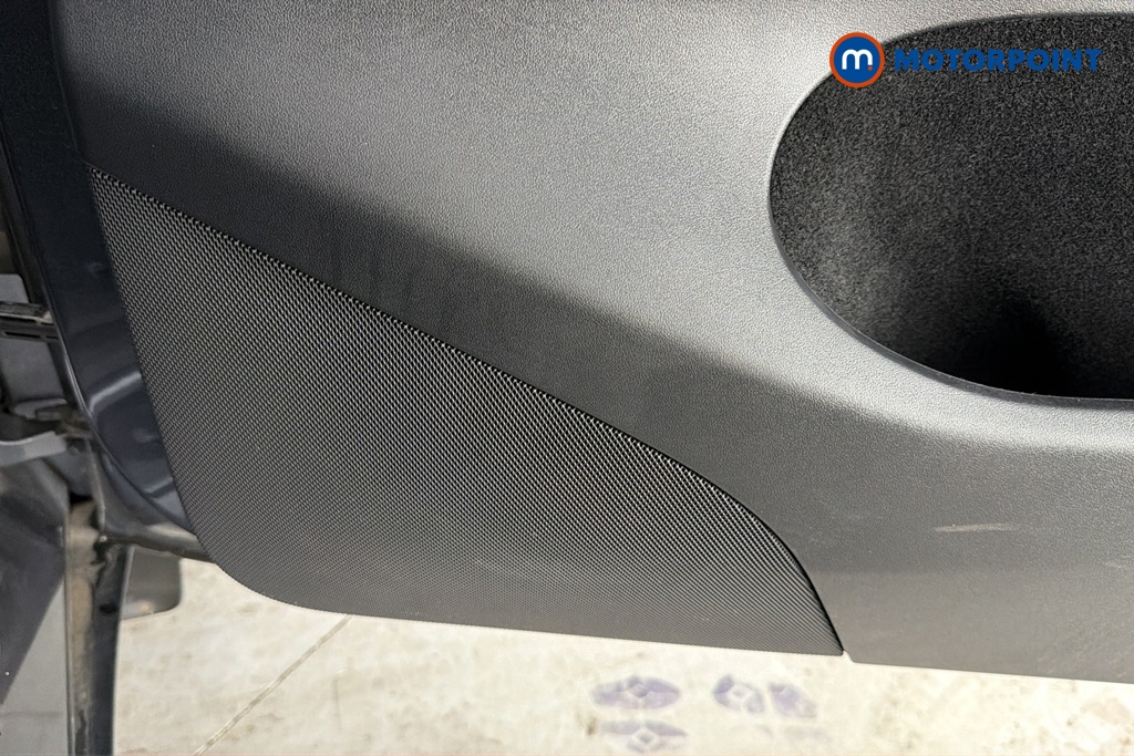 Tesla Model Y Long Range Automatic Electric SUV - Stock Number (1676219) - 21st supplementary image